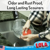Odor- and rust-proof, long-lasting kitchen scourers scrubbing a glass bowl for dishwashing cleanup