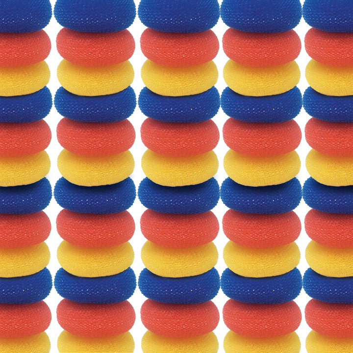 Lola jumbo plastic mesh scourer 144-pack: tight grid of stacked round donut-shaped scourers in assorted blue, red, and yellow